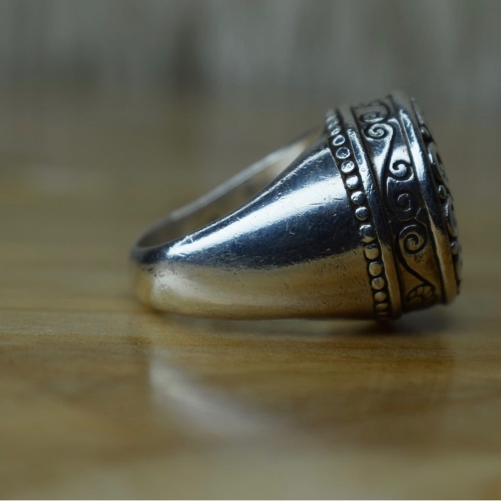 🚫SOLD🚫Vintage Sterling Silver Statement Ring - Size 8.5 US - Picture 3 of 11